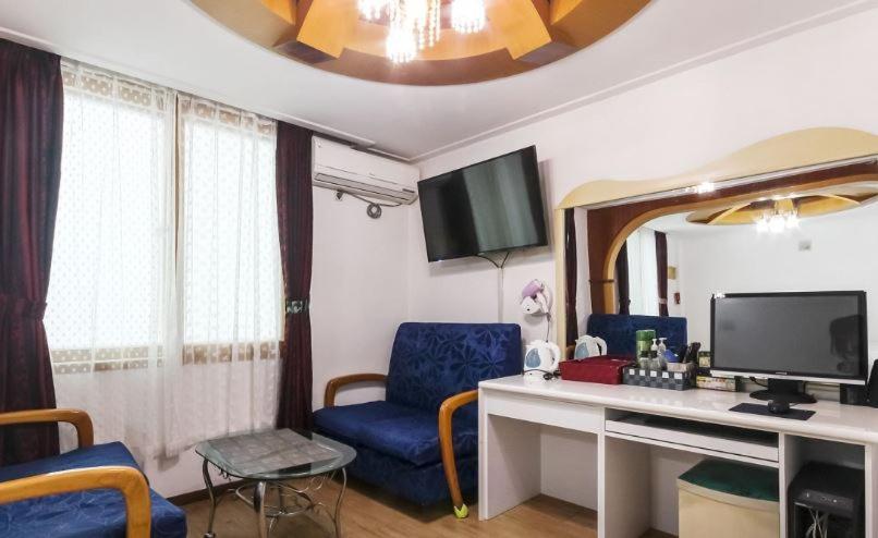 Lee Motel Yeosu Exteriör bild