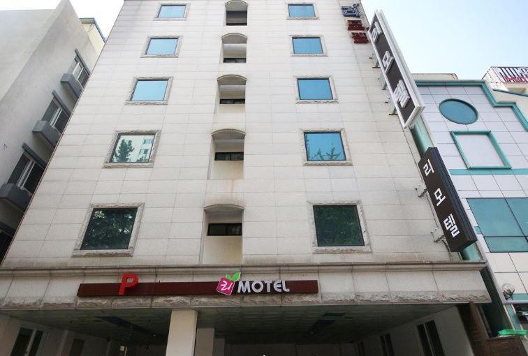 Lee Motel Yeosu Exteriör bild